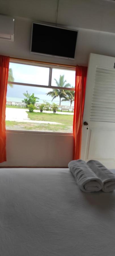 Hotel Caramba Hospedaje à Tonsupa Extérieur photo